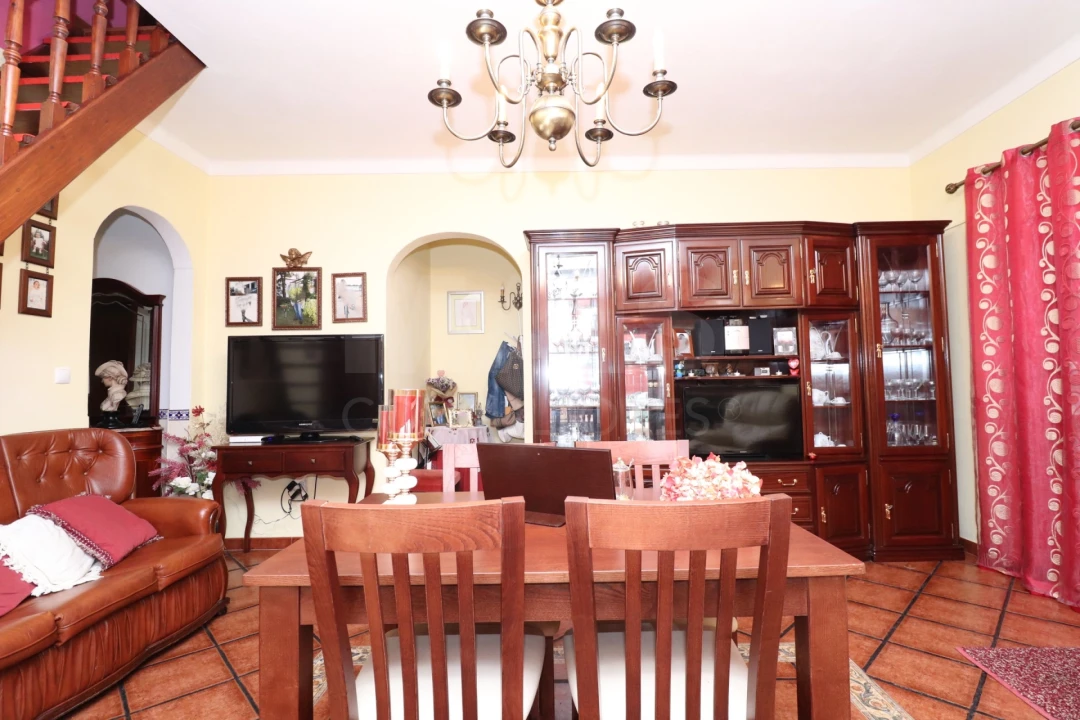 Moradia T1 para Venda em Branca Foto 6