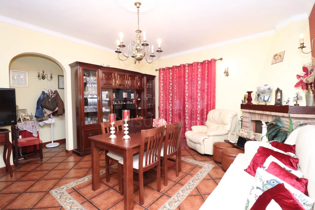 Moradia T1 para Venda em Branca Foto 3