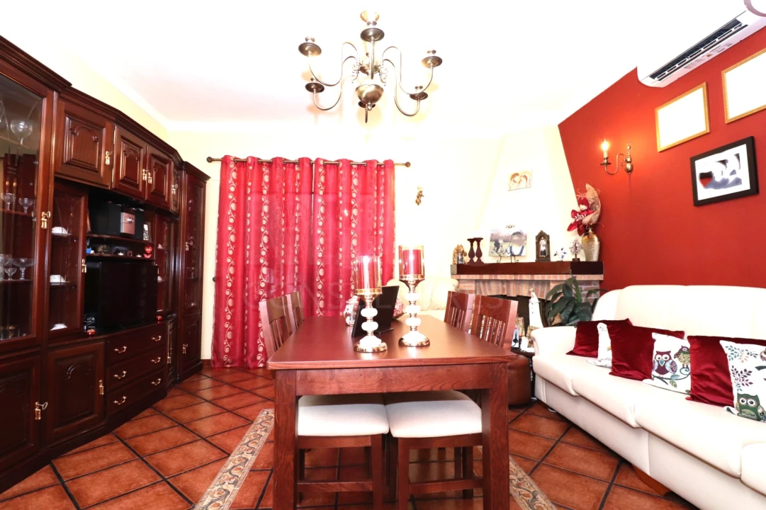 Moradia T1 para Venda em Branca Foto 5