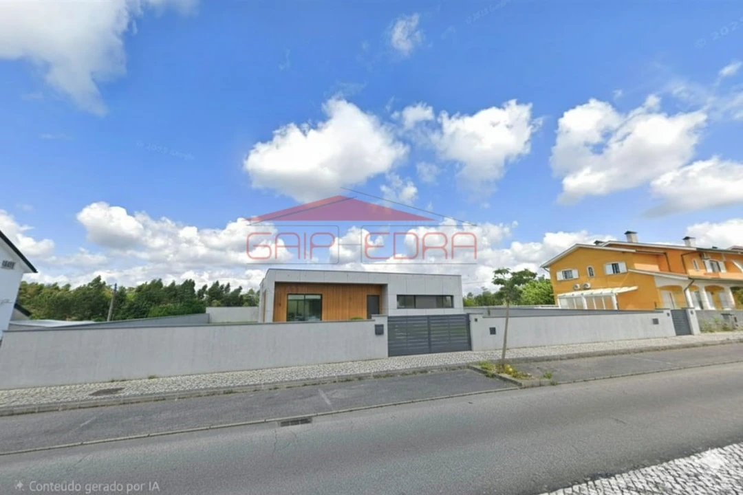 Terreno para Venda em Oiã Foto 2