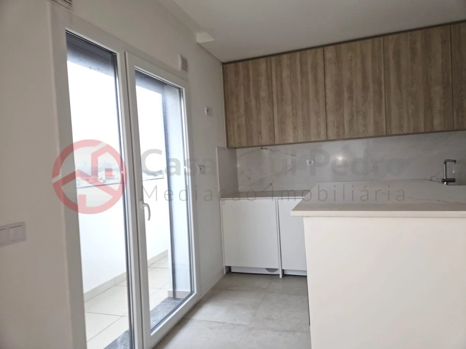 Apartamento T3 para Venda em Laranjeiro e Feijó Foto 9