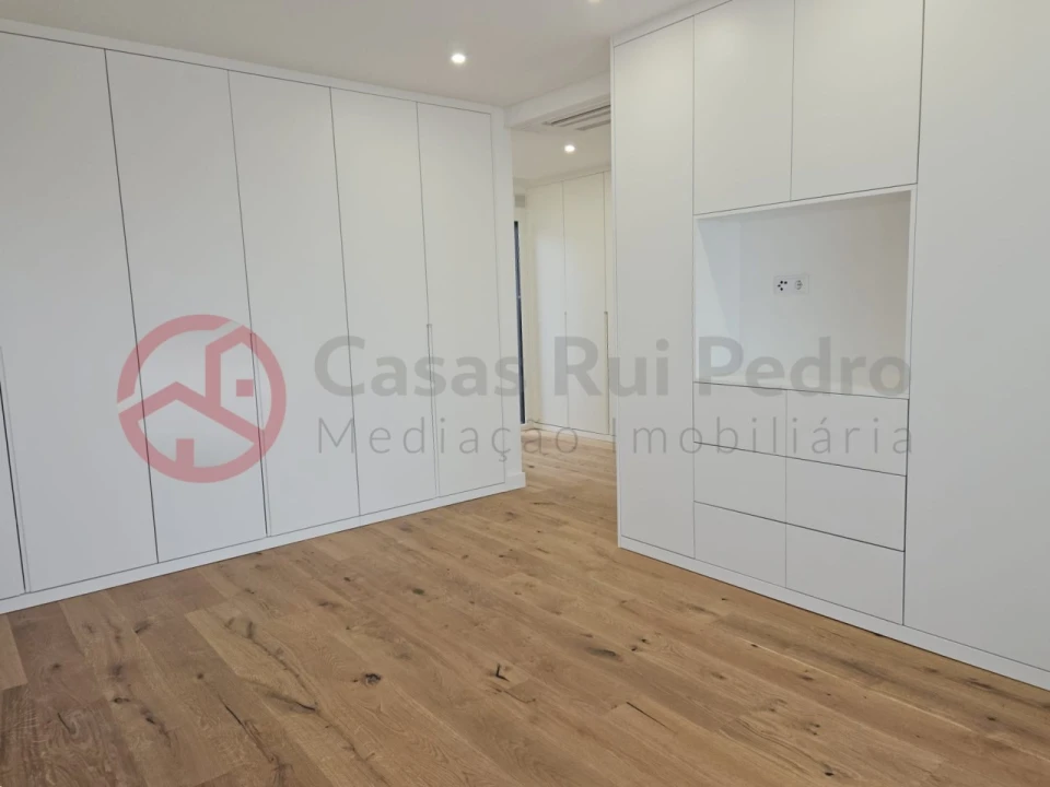 Apartamento T3 para Venda em Laranjeiro e Feijó Foto 17