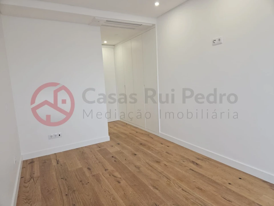 Apartamento T3 para Venda em Laranjeiro e Feijó Foto 25