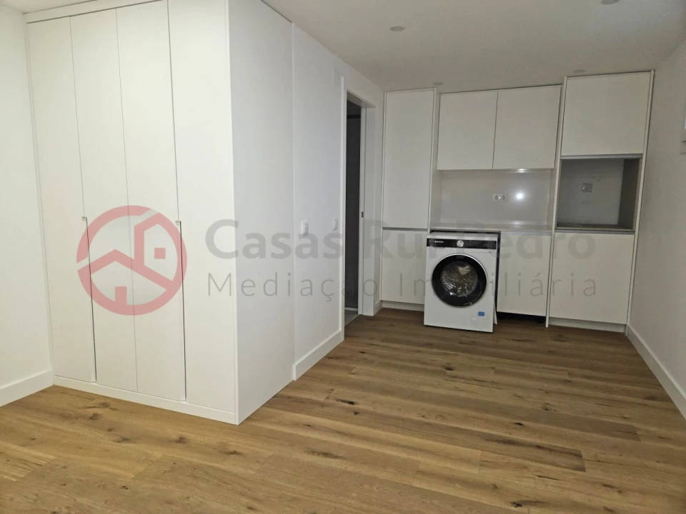 Apartamento T3 para Venda em Laranjeiro e Feijó Foto 38