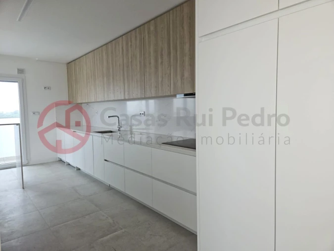 Apartamento T3 para Venda em Laranjeiro e Feijó Foto 10