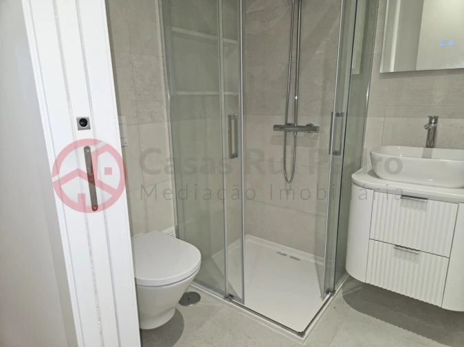 Apartamento T3 para Venda em Laranjeiro e Feijó Foto 22