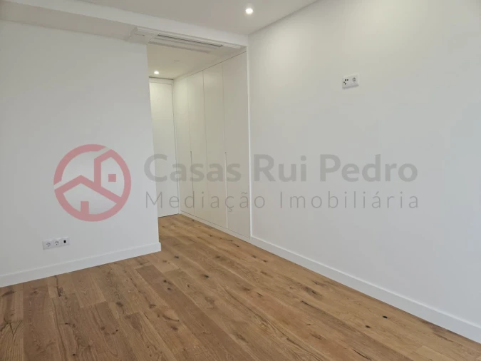 Apartamento T3 para Venda em Laranjeiro e Feijó Foto 24