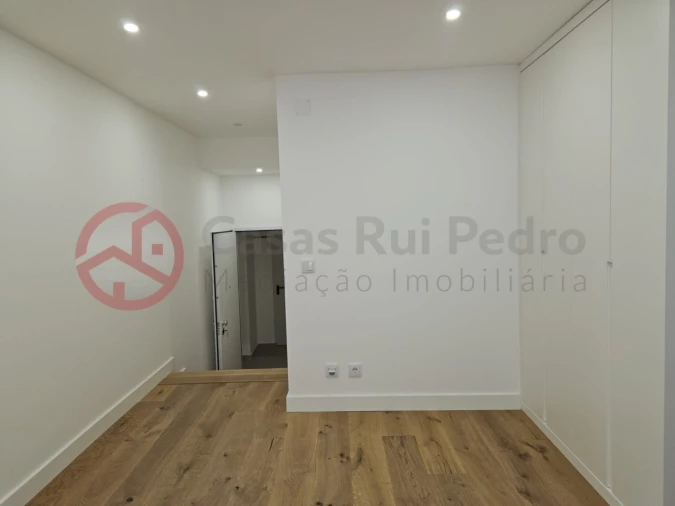 Apartamento T3 para Venda em Laranjeiro e Feijó Foto 41