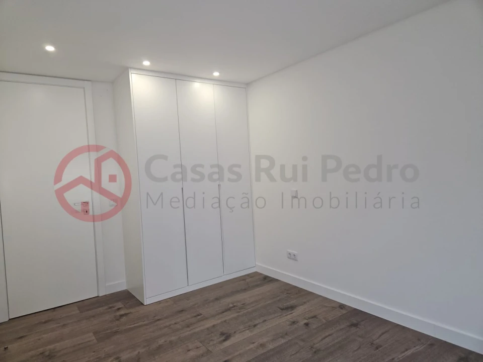 Apartamento T3 para Venda em Laranjeiro e Feijó Foto 10