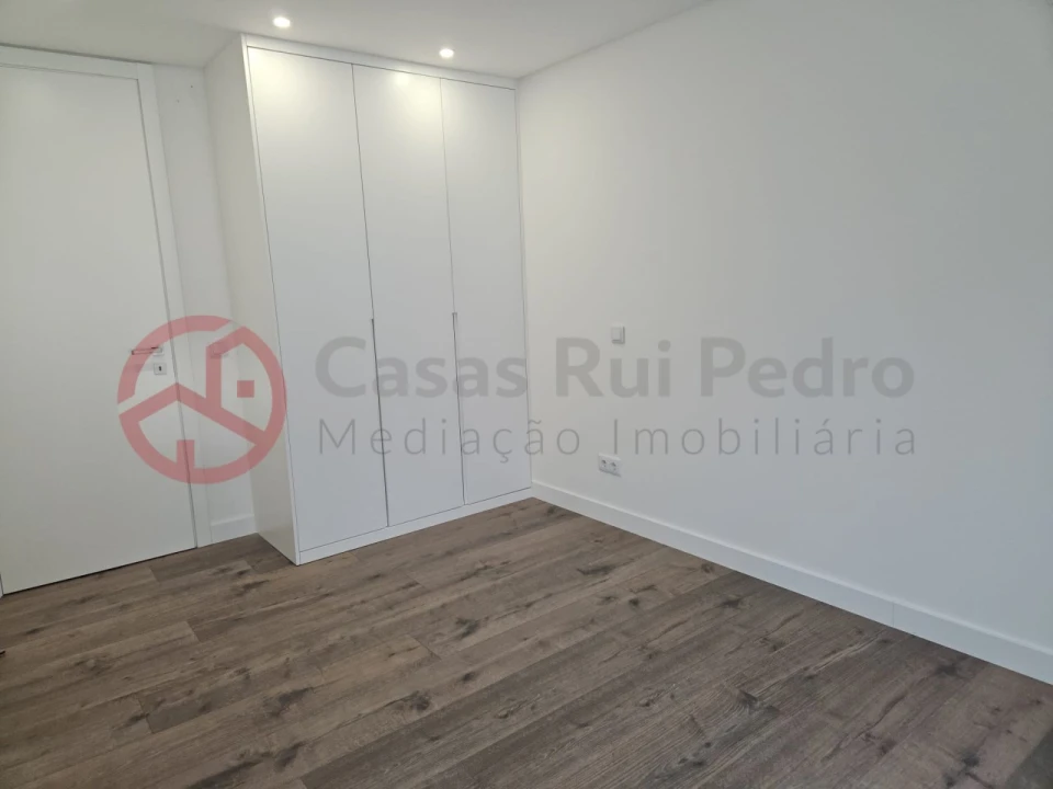 Apartamento T3 para Venda em Laranjeiro e Feijó Foto 11