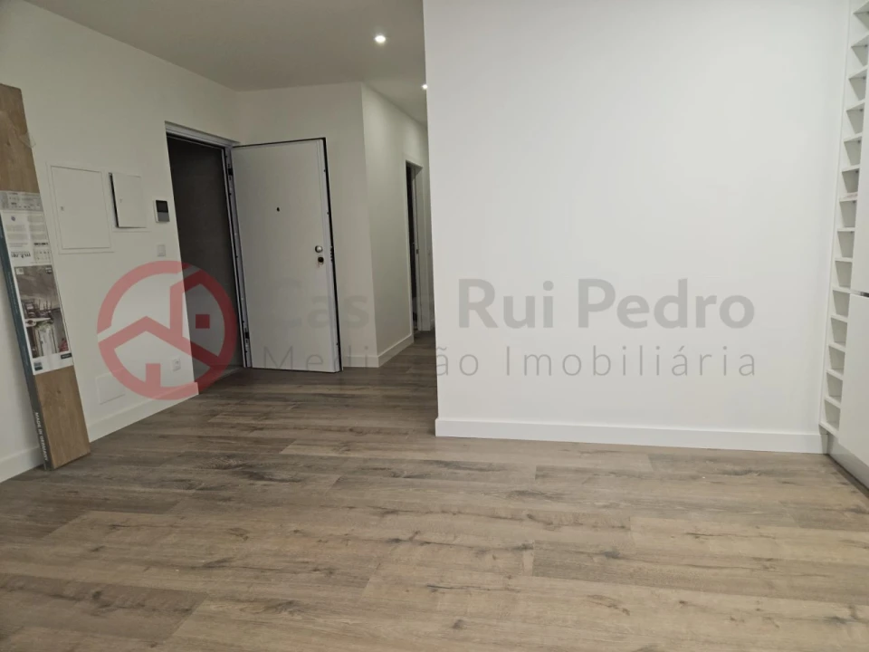 Apartamento T3 para Venda em Laranjeiro e Feijó Foto 19