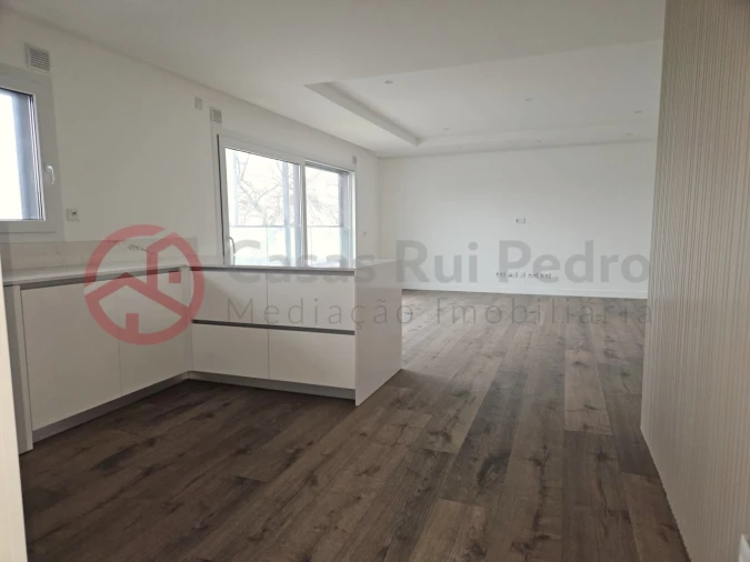 Apartamento T3 para Venda em Laranjeiro e Feijó Foto 7