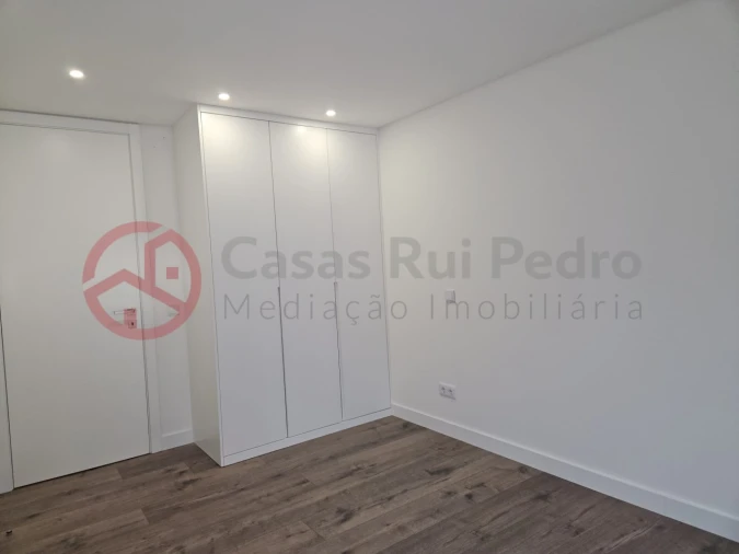 Apartamento T3 para Venda em Laranjeiro e Feijó Foto 10