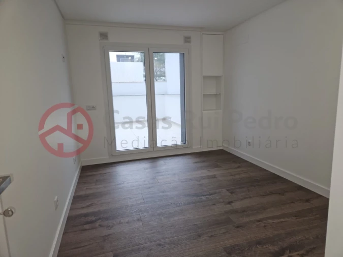 Apartamento T3 para Venda em Laranjeiro e Feijó Foto 13