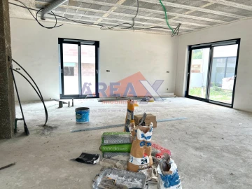 Moradia T4 para Venda em Vila de Cucujães