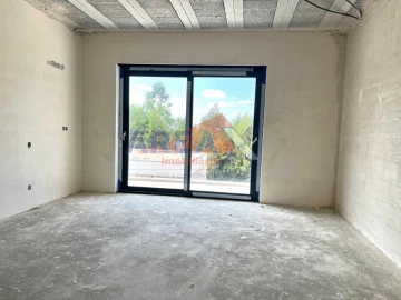 Moradia T4 para Venda em Vila de Cucujães