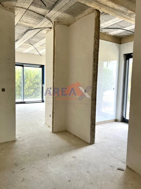 Moradia T4 para Venda em Vila de Cucujães