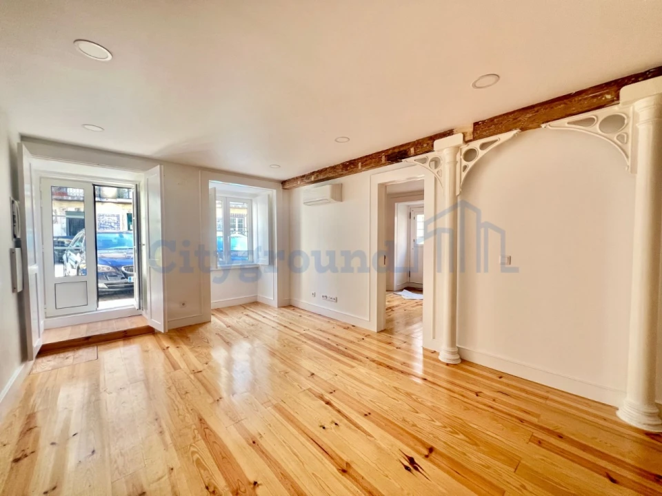 Apartamento T2 para Venda em São Vicente Foto 1