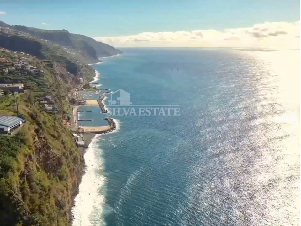 Moradia T3 para Venda em Estreito da Calheta Foto 10