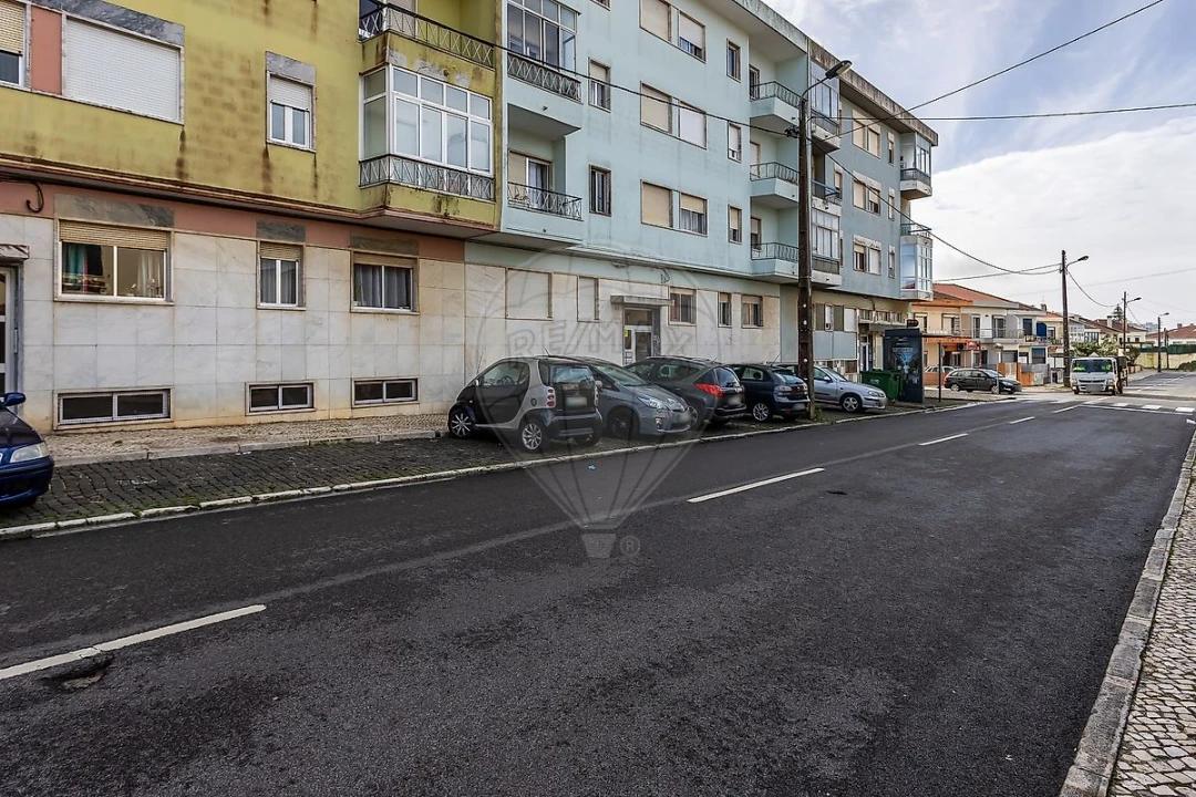 Apartamento T2 para Venda em Algueirão-Mem Martins Foto 15