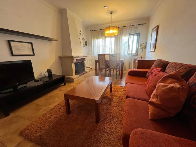 Apartamento T2 para Arrendamento em Vilar de Andorinho Foto 1