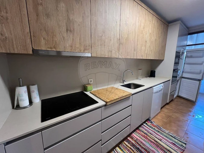 Apartamento T2 para Arrendamento em Vilar de Andorinho Foto 6