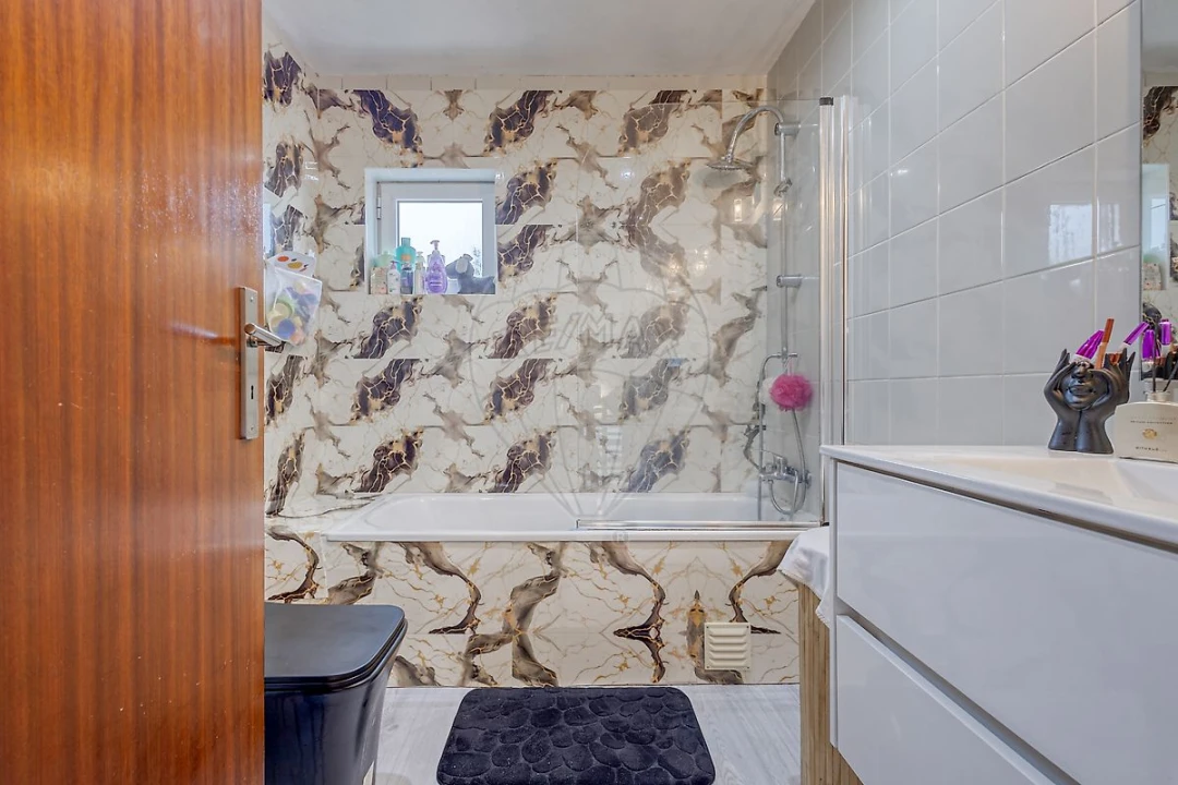 Moradia T3 para Venda em Fânzeres e São Pedro da Cova Foto 13