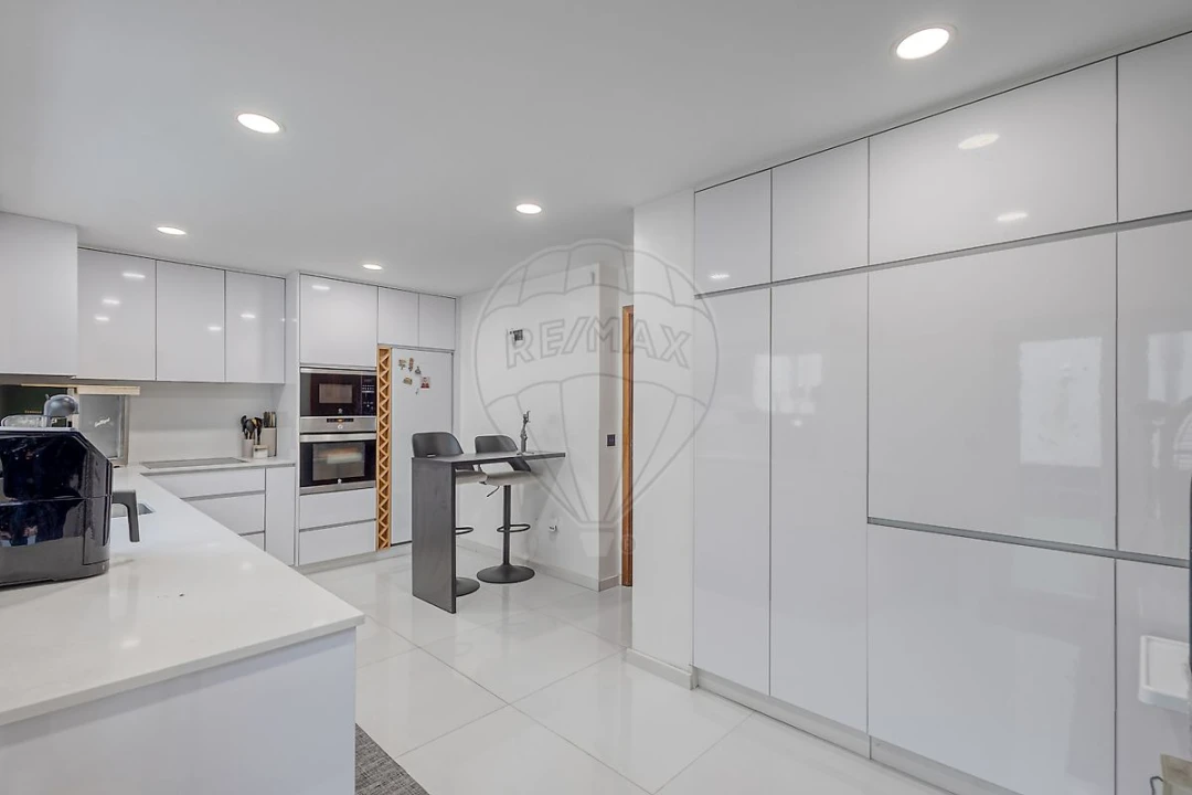 Moradia T3 para Venda em Fânzeres e São Pedro da Cova Foto 10