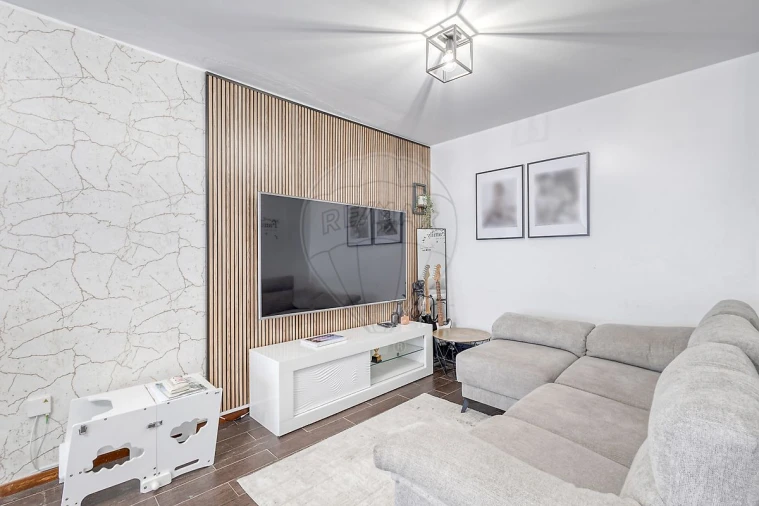 Moradia T3 para Venda em Fânzeres e São Pedro da Cova Foto 3