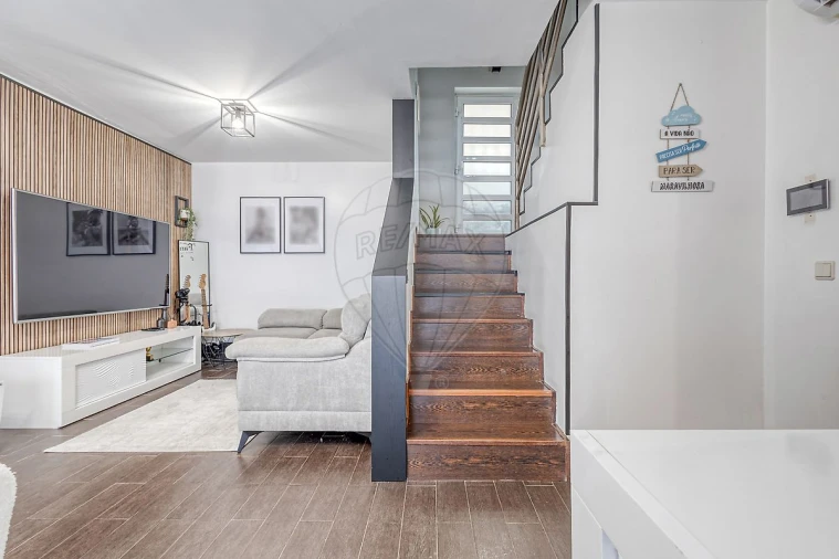 Moradia T3 para Venda em Fânzeres e São Pedro da Cova Foto 4