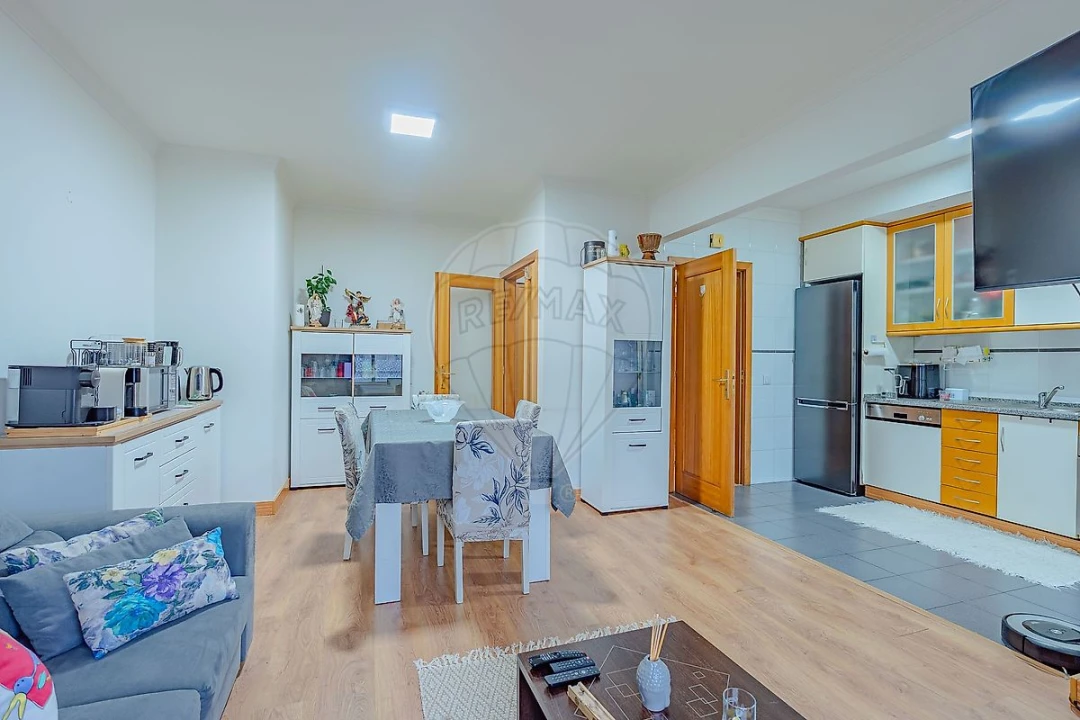 Apartamento T2 para Venda em São João de Ver Foto 5