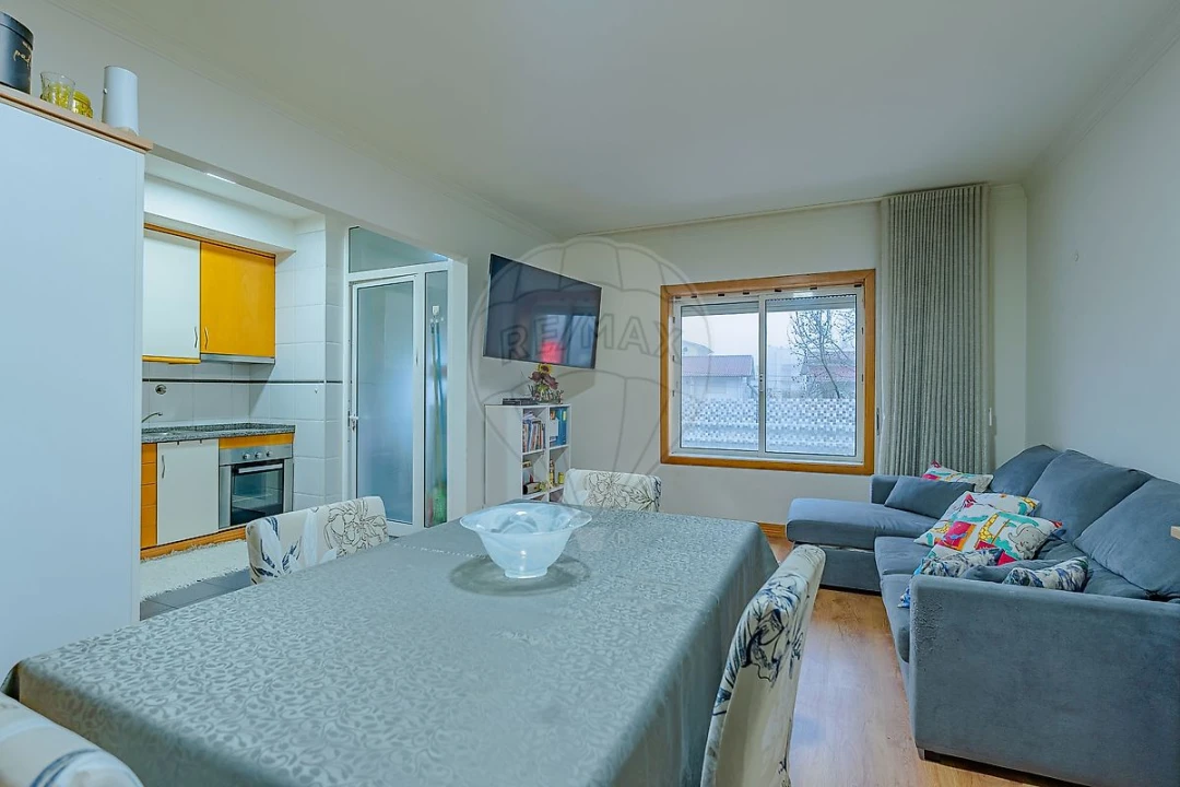 Apartamento T2 para Venda em São João de Ver Foto 4