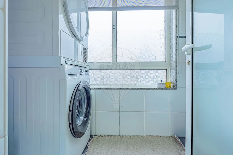 Apartamento T2 para Venda em São João de Ver Foto 8