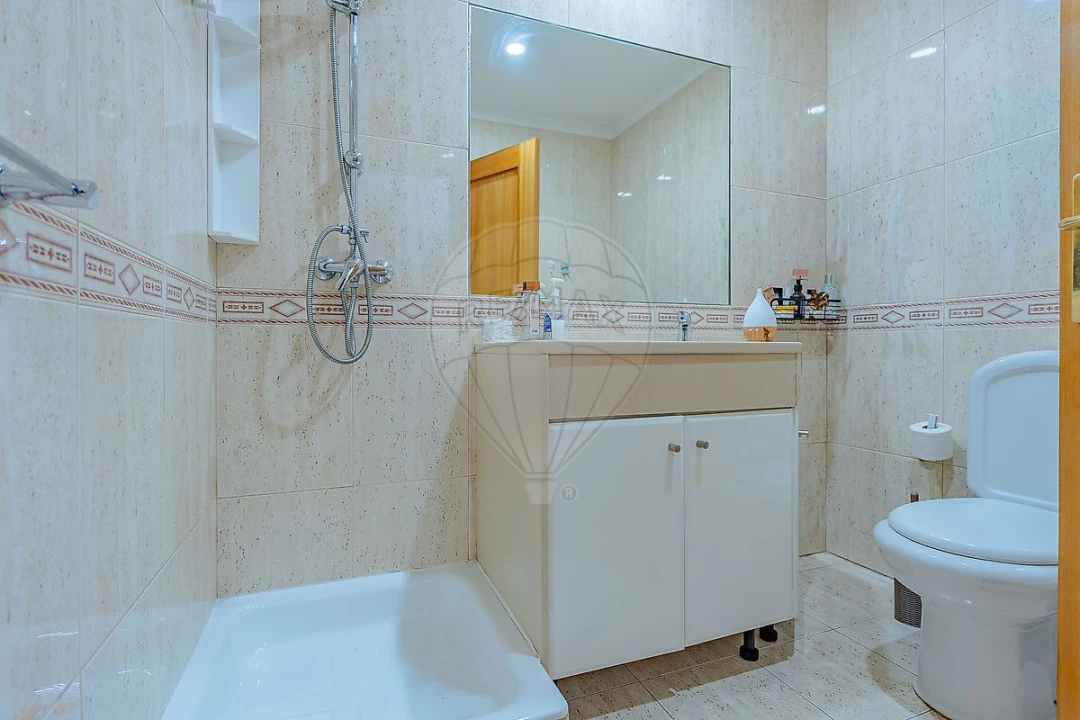 Apartamento T2 para Venda em São João de Ver Foto 14