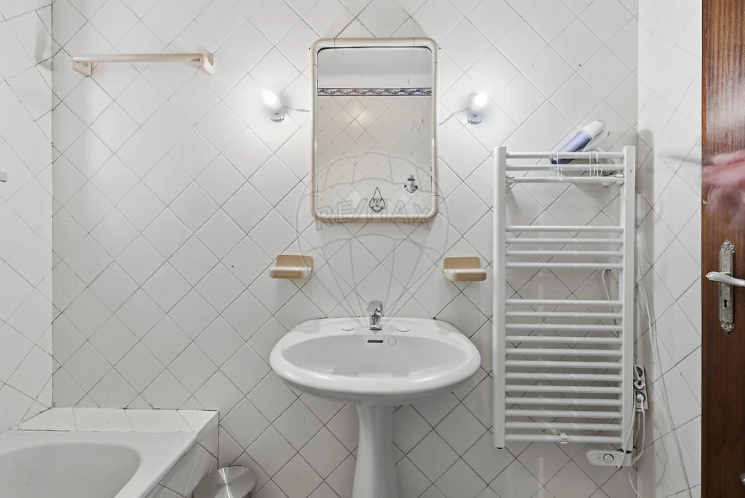 Apartamento T2 para Venda em Santa Maria, São Pedro e Matacães Foto 18