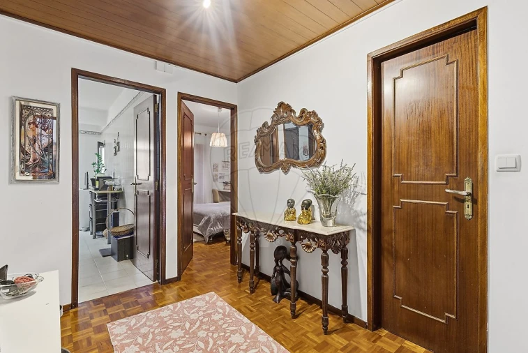 Apartamento T2 para Venda em Santa Maria, São Pedro e Matacães Foto 16