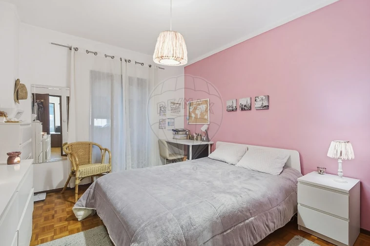 Apartamento T2 para Venda em Santa Maria, São Pedro e Matacães Foto 13