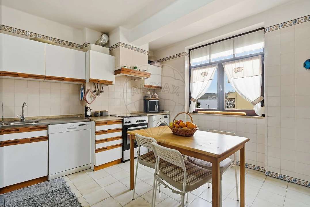 Apartamento T2 para Venda em Santa Maria, São Pedro e Matacães Foto 6