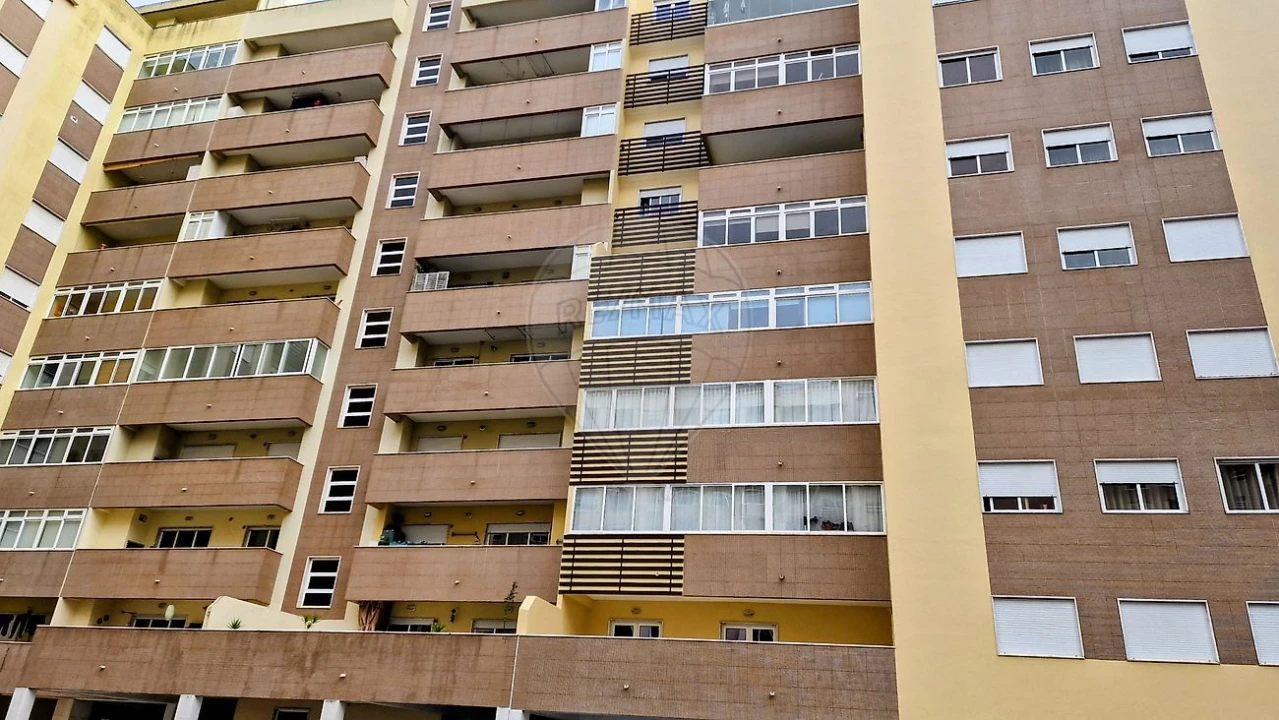 Apartamento T2 para Venda em Póvoa de Santa Iria e Forte da Casa Foto 22