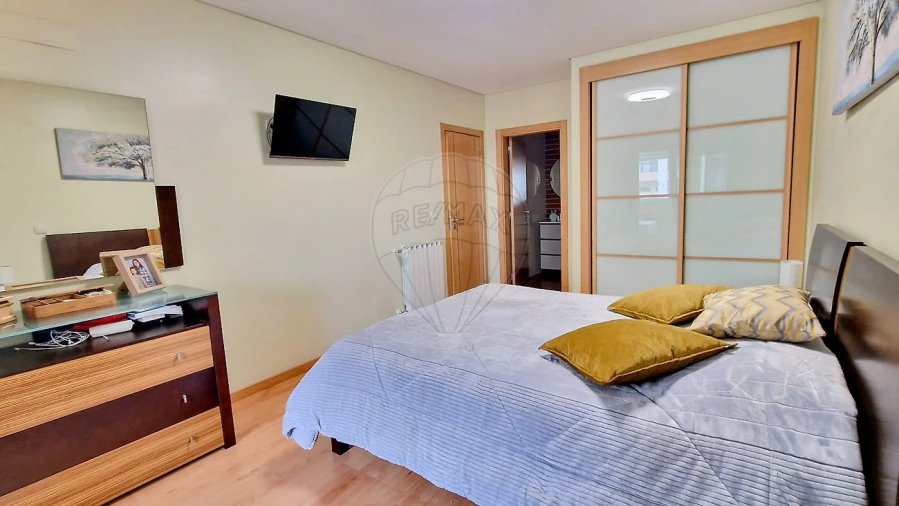 Apartamento T2 para Venda em Póvoa de Santa Iria e Forte da Casa Foto 17