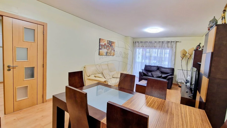 Apartamento T2 para Venda em Póvoa de Santa Iria e Forte da Casa Foto 2