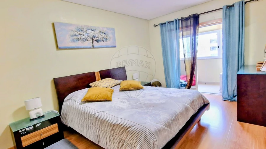 Apartamento T2 para Venda em Póvoa de Santa Iria e Forte da Casa Foto 18