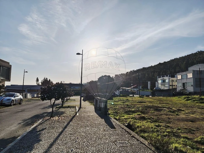 Terreno para Venda em Macieira de Cambra Foto 11