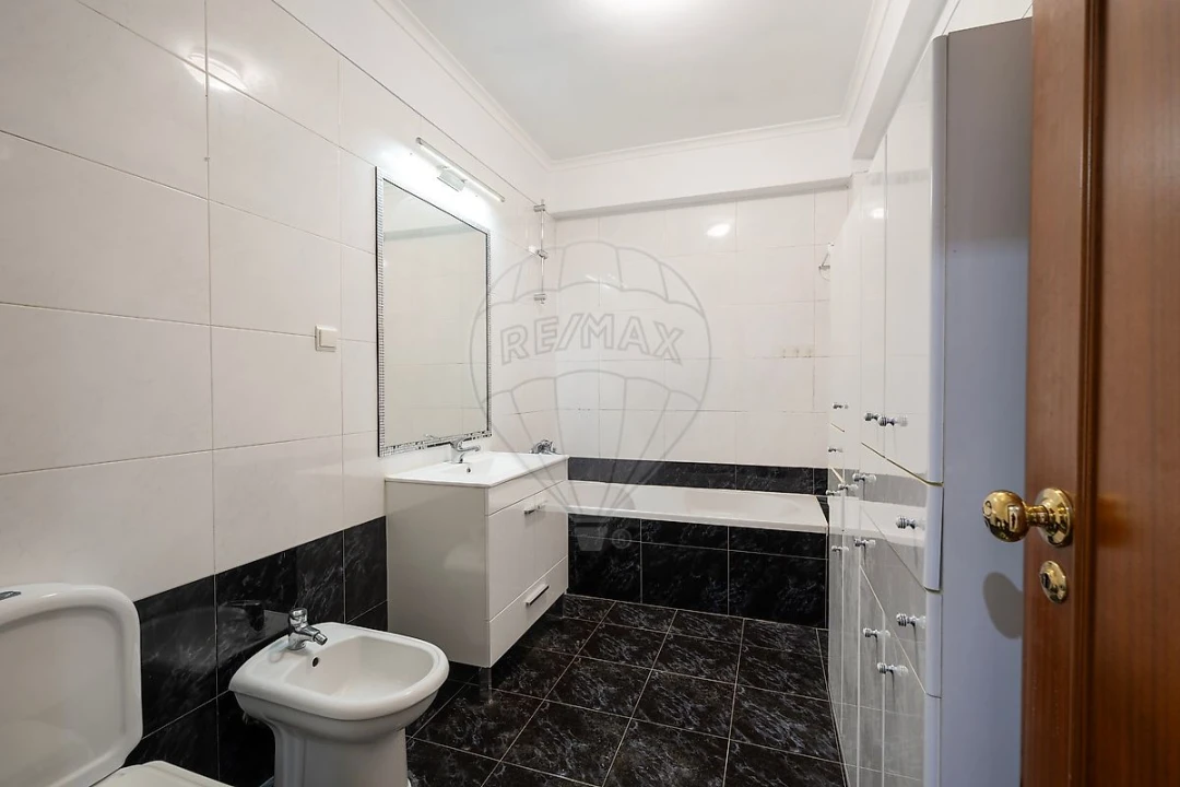 Apartamento T2 para Arrendamento em Odivelas Foto 8