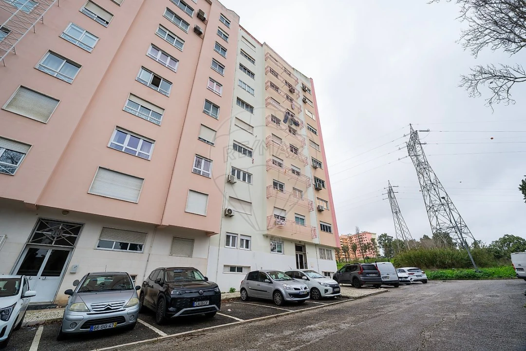 Apartamento T2 para Arrendamento em Odivelas Foto 13