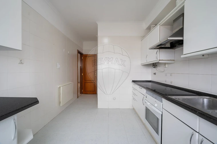 Apartamento T2 para Arrendamento em Odivelas Foto 5