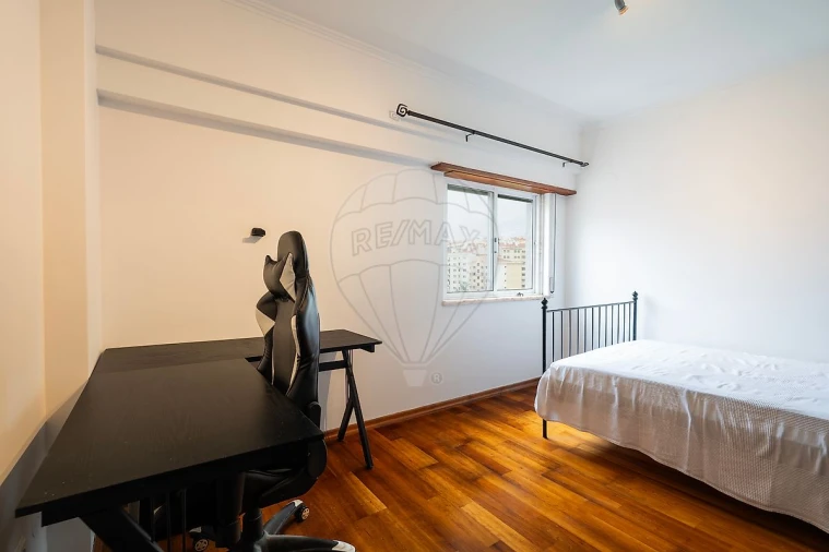 Apartamento T2 para Arrendamento em Odivelas Foto 6