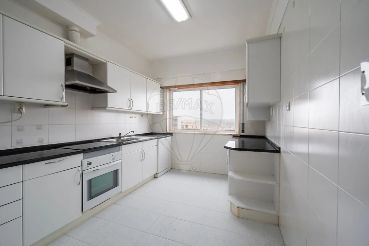Apartamento T2 para Arrendamento em Odivelas Foto 4