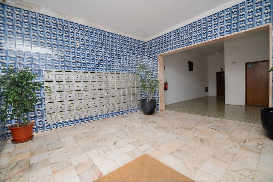 Apartamento T1 para Venda em Portimão Foto 6