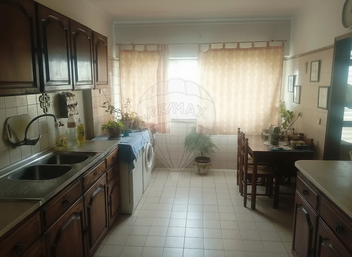 Apartamento T2 para Venda em Moita Foto 1